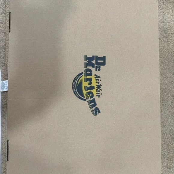 Dr. Martens Amaayah Hi Boots in brown - NWB - Picture 4 of 10